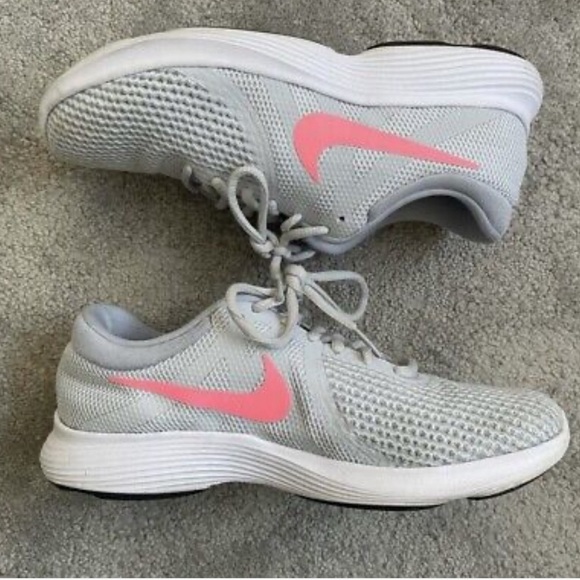 Nike Women's Athletic Shoes Gray and Pink - Picture 2 of 5